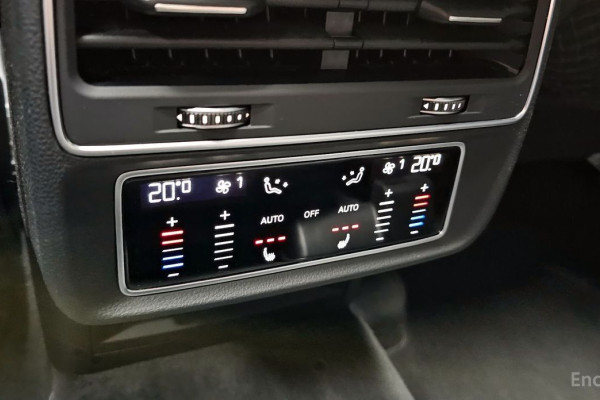 2021 Audi Q7 с пробегом 75 557 км