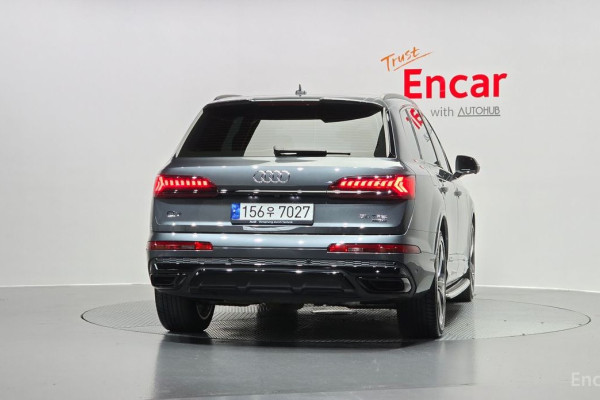 2022 Audi Q7 с пробегом 65 393 км