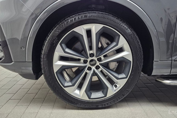 2022 Audi Q7 с пробегом 65 393 км