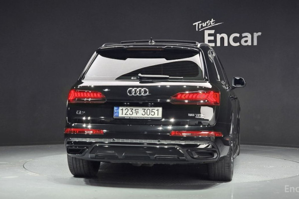 2022 Audi Q7 с пробегом 89 748 км