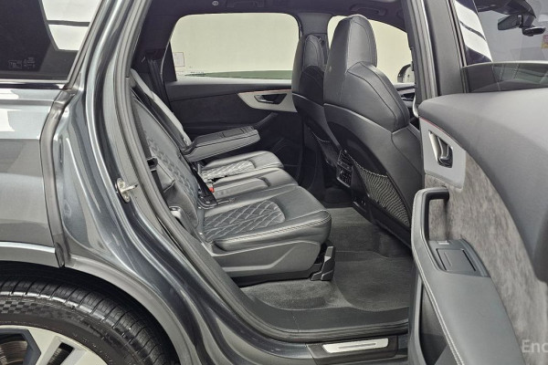 2022 Audi Q7 с пробегом 65 393 км