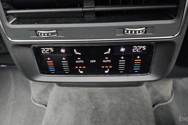 2022 Audi Q7 с пробегом 65 393 км