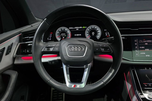 2022 Audi Q7 с пробегом 89 748 км