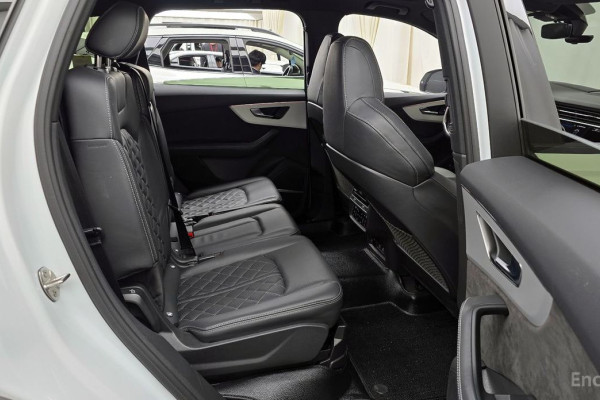 2022 Audi Q7 с пробегом 52 001 км