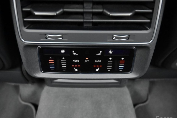 2023 Audi Q7 с пробегом 38 749 км