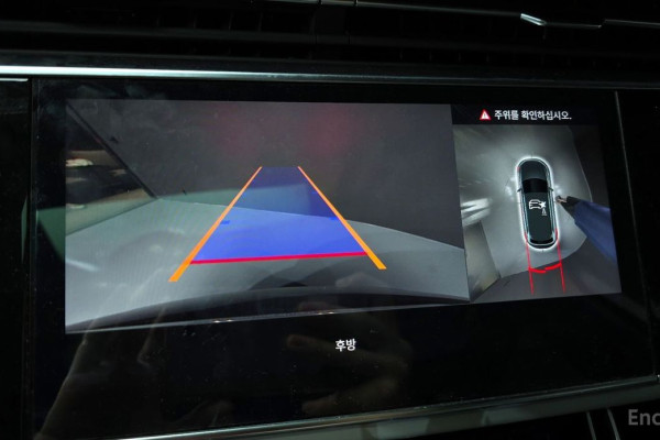 2023 Audi Q7 с пробегом 32 758 км