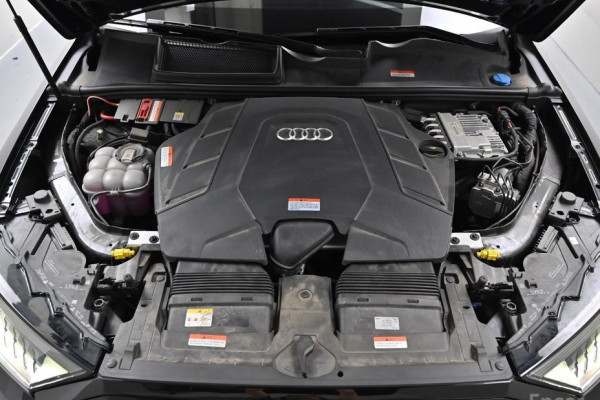 2023 Audi Q7 с пробегом 25 957 км