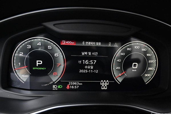 2023 Audi Q7 с пробегом 25 957 км