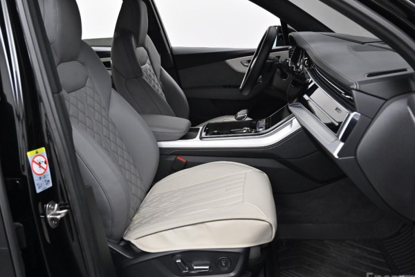 2023 Audi Q7 с пробегом 25 957 км