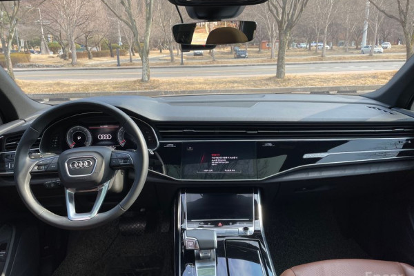 2022 Audi Q7 с пробегом 138 000 км