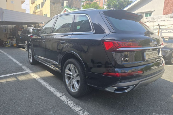 2022 Audi Q7 с пробегом 138 000 км