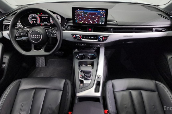 2023 Audi A5 с пробегом 40 277 км