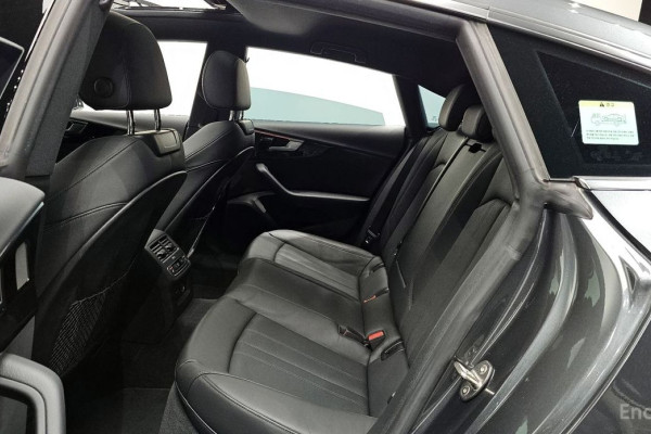 2022 Audi A5 с пробегом 68 312 км