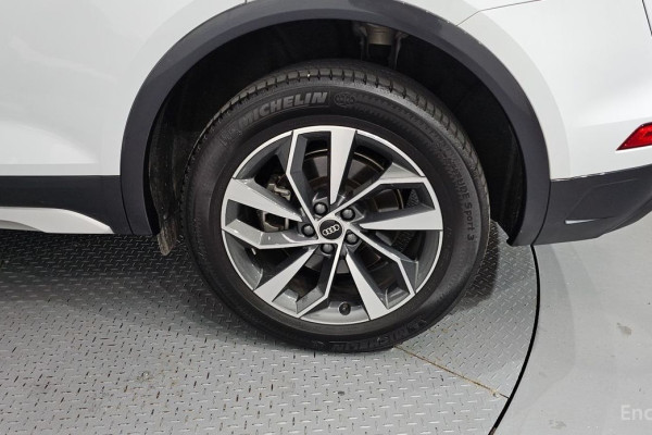 2023 Audi Q5 с пробегом 28 032 км