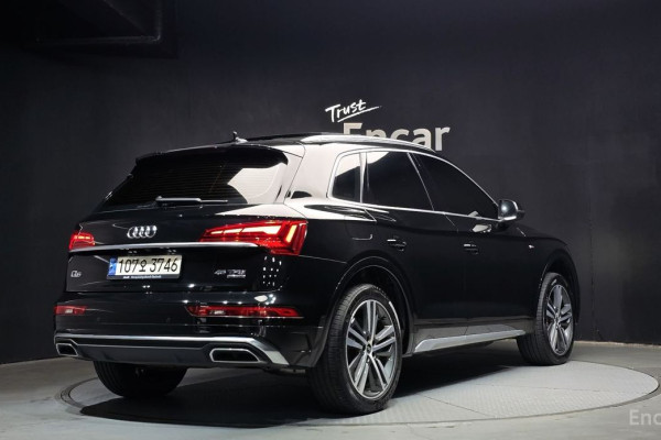 2021 Audi Q5 с пробегом 97 026 км