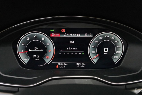 2023 Audi Q5 с пробегом 28 032 км