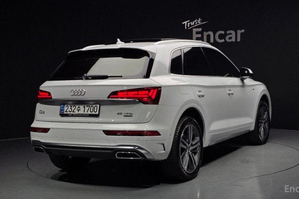 2023 Audi Q5 с пробегом 15 772 км