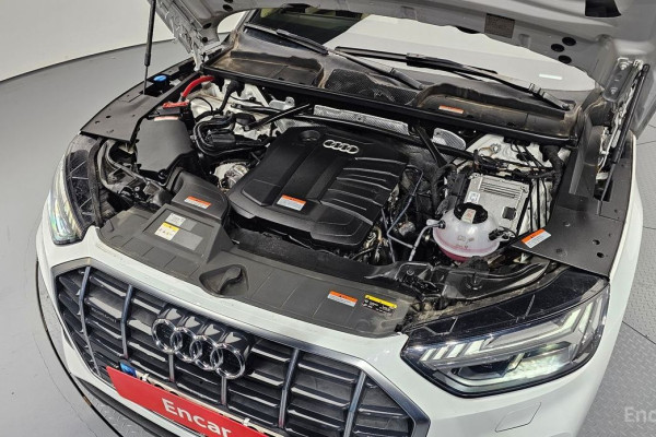 2023 Audi Q5 с пробегом 73 104 км