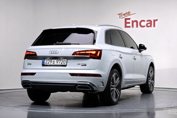 2021 Audi Q5 с пробегом 33 846 км