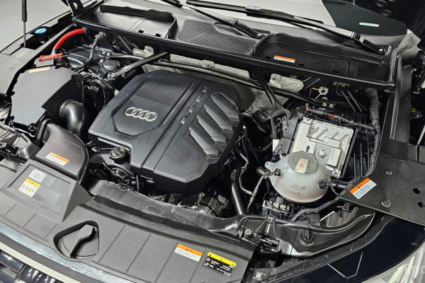 2023 Audi Q5 с пробегом 10 667 км