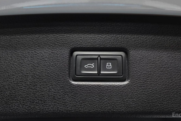 2023 Audi Q5 с пробегом 48 099 км