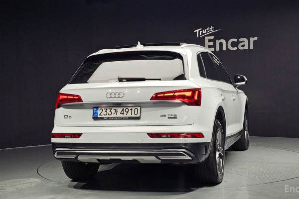 2022 Audi Q5 с пробегом 17 844 км