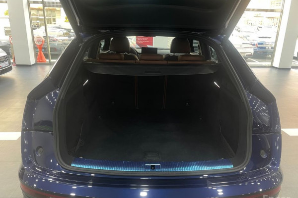 2023 Audi Q5 с пробегом 19 461 км