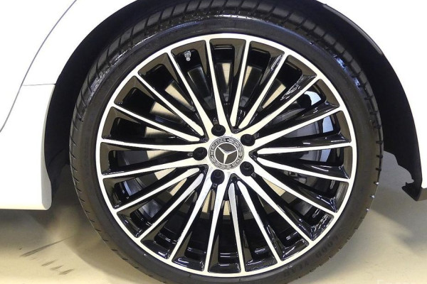 2023 Mercedes-Benz CLS с пробегом 12 000 км