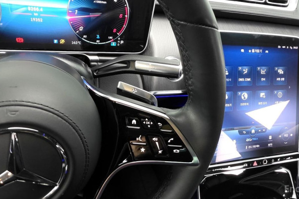 2022 Mercedes-Benz S-Класс с пробегом 19 352 км