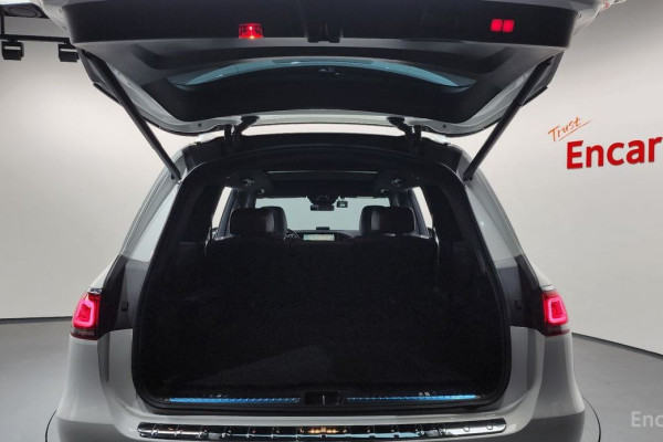 2022 Mercedes-Benz GLS с пробегом 83 974 км