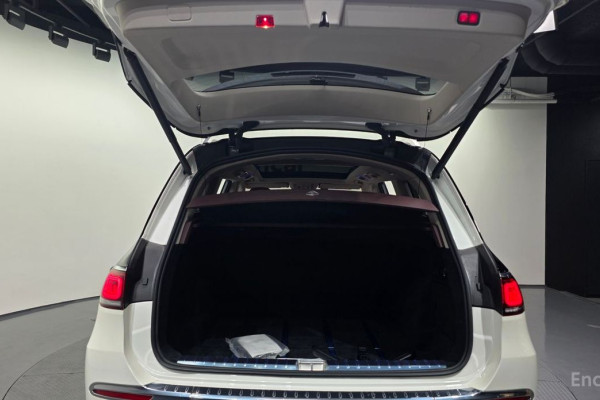 2023 Mercedes-Benz GLS с пробегом 32 849 км