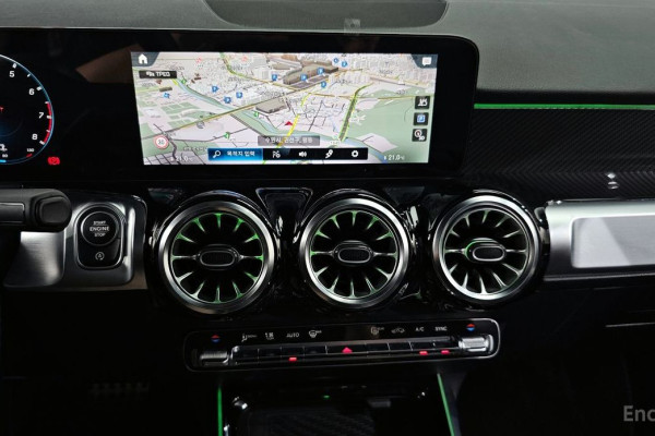 2023 Mercedes-Benz GLB с пробегом 23 944 км