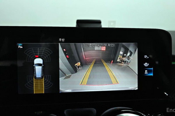 2023 Mercedes-Benz GLB с пробегом 23 944 км