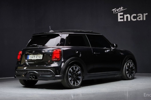 2022 Mini  с пробегом 24 662 км