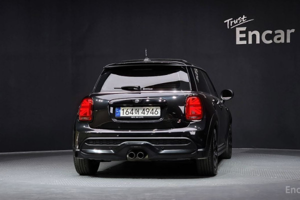 2022 Mini  с пробегом 24 662 км