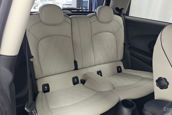 2022 Mini  с пробегом 24 662 км