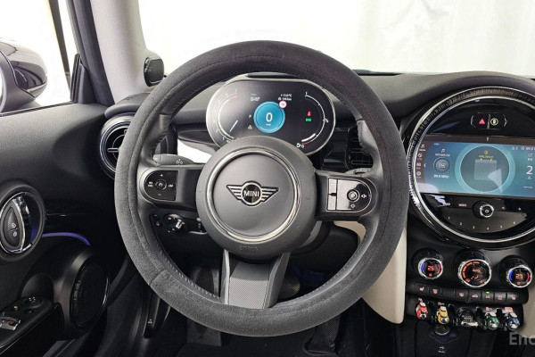 2022 Mini  с пробегом 24 662 км