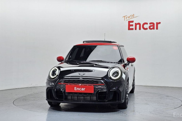 2023 Mini  с пробегом 15 564 км