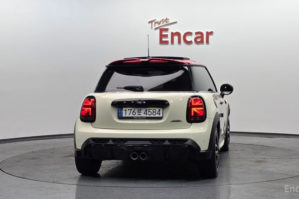 2023 Mini  с пробегом 35 764 км