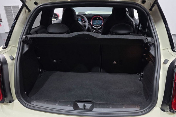 2023 Mini  с пробегом 35 764 км