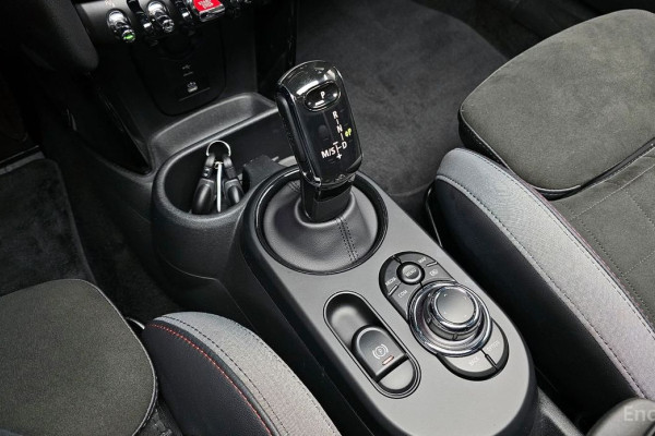 2023 Mini  с пробегом 15 564 км