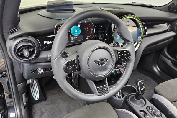 2023 Mini  с пробегом 15 564 км