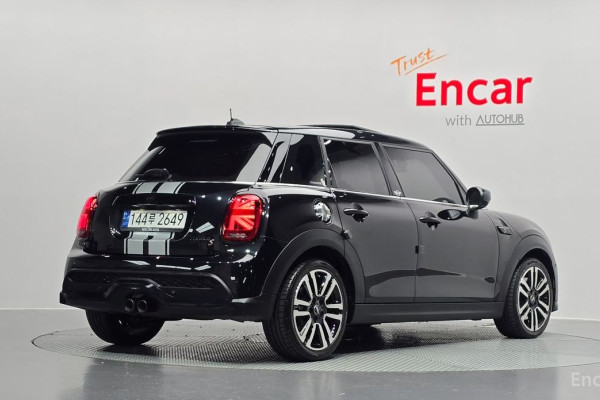 2023 Mini  с пробегом 21 052 км