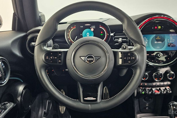 2022 Mini  с пробегом 20 318 км