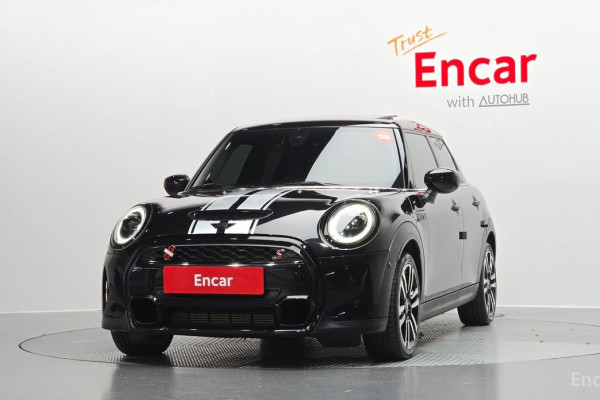 2023 Mini  с пробегом 21 052 км