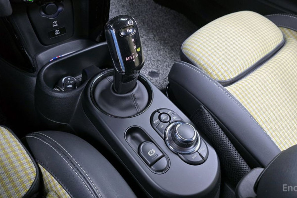 2022 Mini  с пробегом 37 967 км