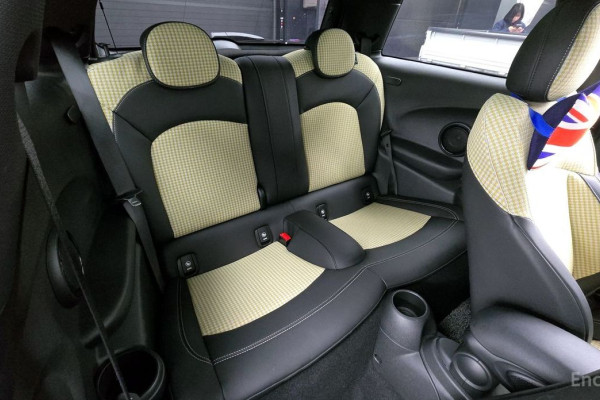 2022 Mini  с пробегом 37 967 км