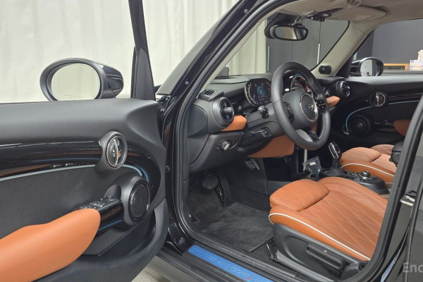 2023 Mini  с пробегом 21 052 км