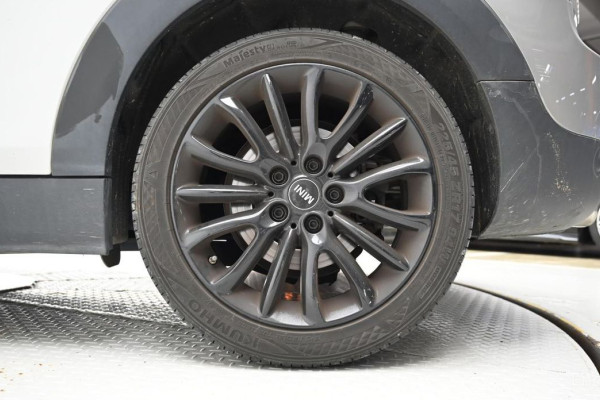 2023 Mini Clubman с пробегом 63 765 км