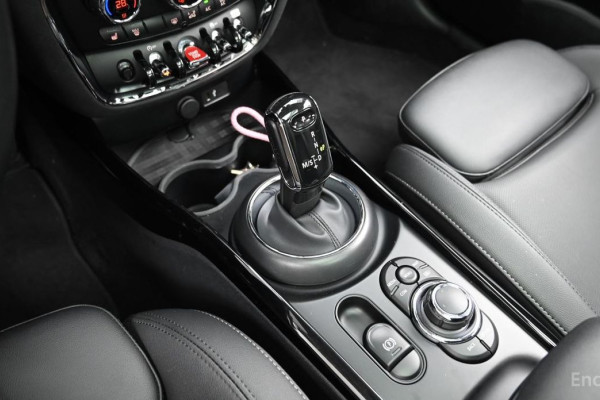 2023 Mini Clubman с пробегом 63 765 км